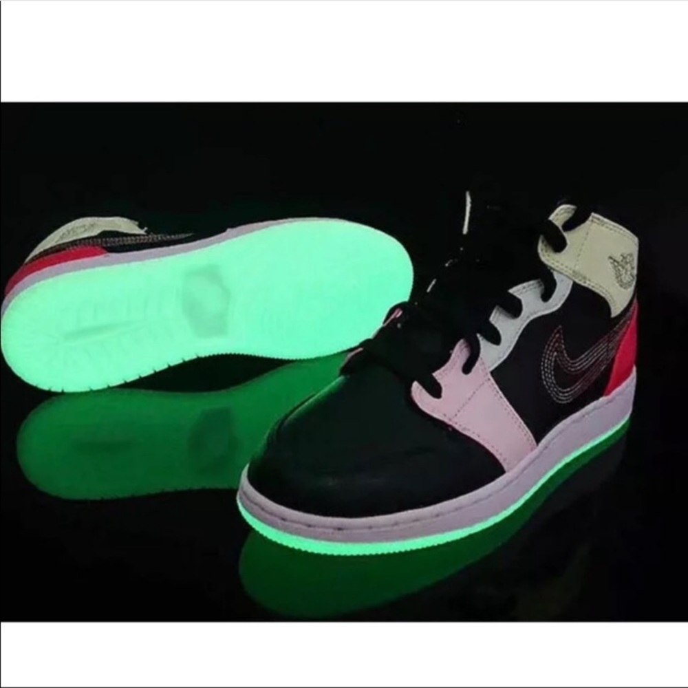 Air Jordan Mid - Picture 6 of 6
